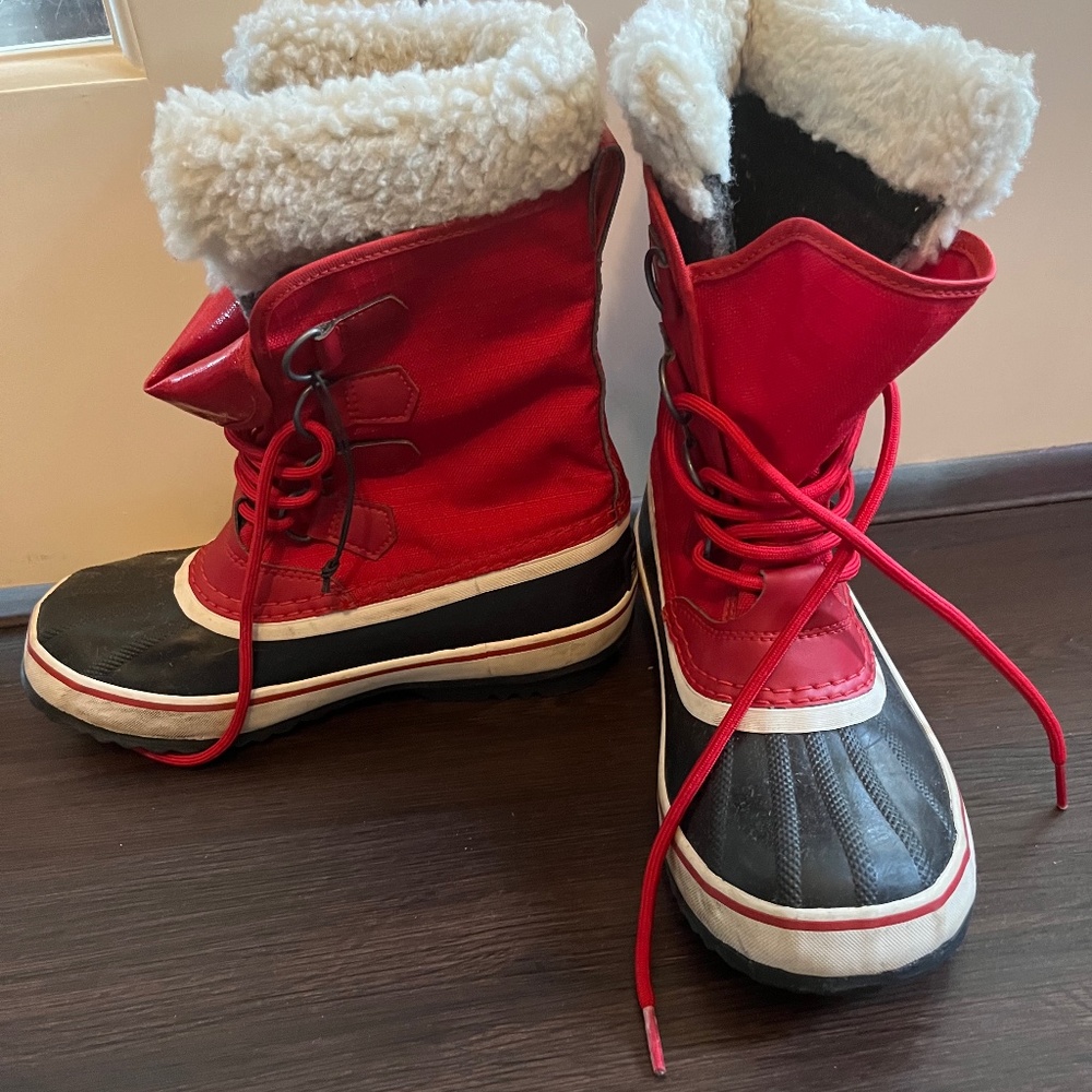 Sorel size 6 boots